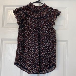 Loft Floral Flutter Sleeve High-necked Shell XXS